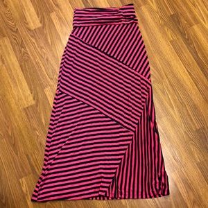 Medium Green Envelope Maxi Skirt